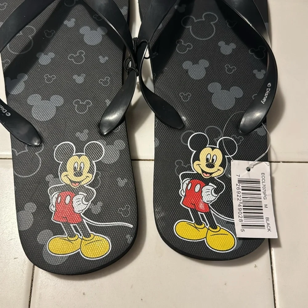 Disney NWT Black Standing Mickey Mouse Men's Flip Flops Size M - Discontinued